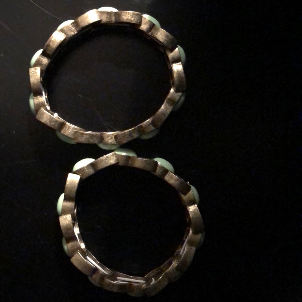 2 Bracelets - Picture 3 of 5